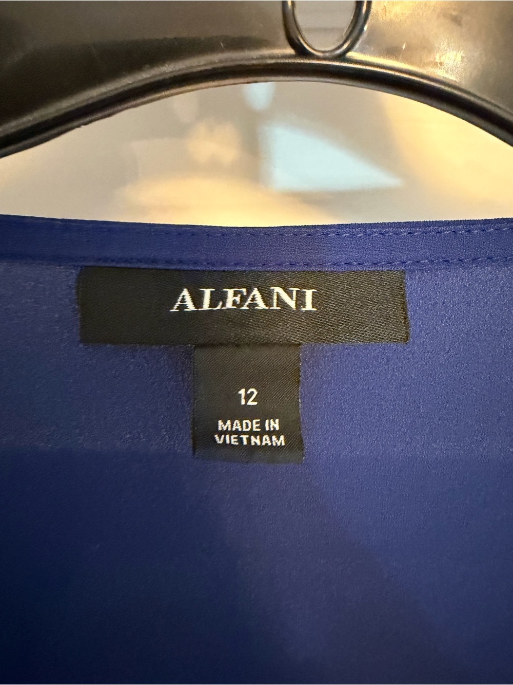 Woman’s Alfani Navy Blue V-Neck Bell Sleeve Top - Size 12 - Picture 3 of 3